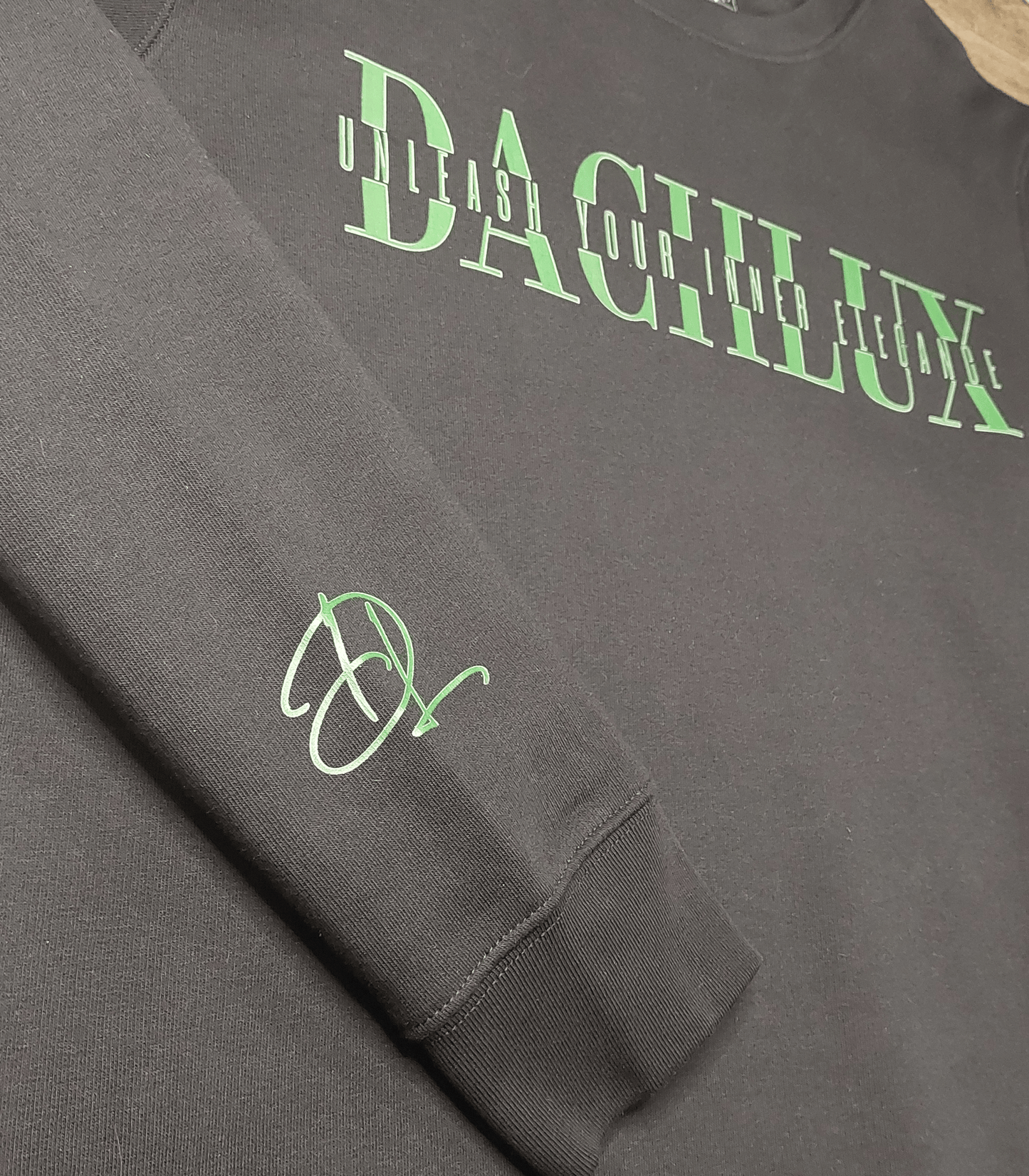 DACHLUX - UNLEASH BLACK SWEATSHIRT - DACHLUX