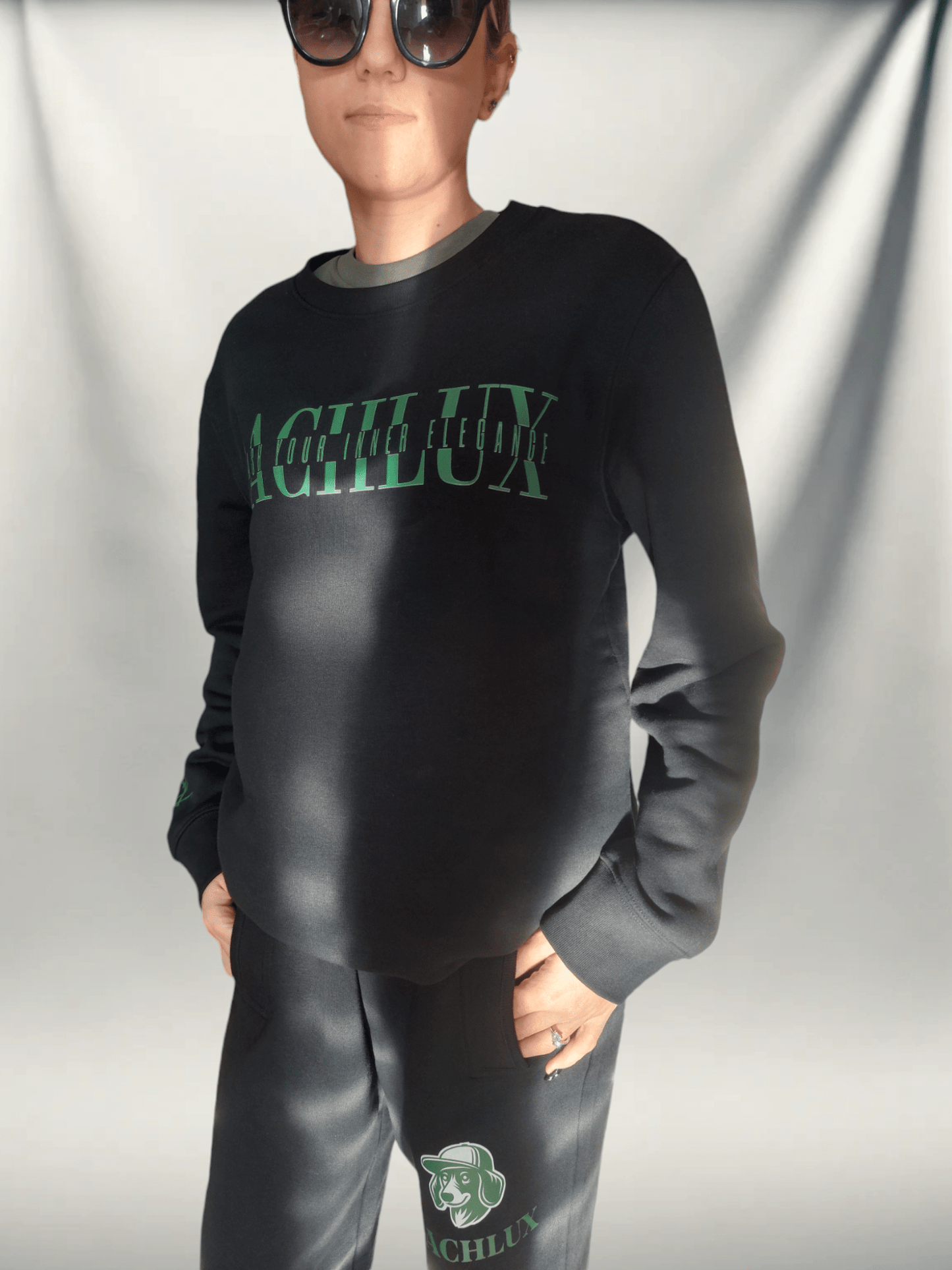 DACHLUX - UNLEASH BLACK SWEATSHIRT - DACHLUX